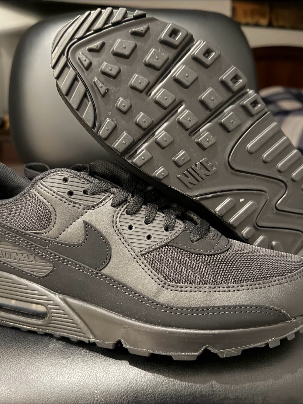Nike Men's Black Air Max Low-Top Sneakers